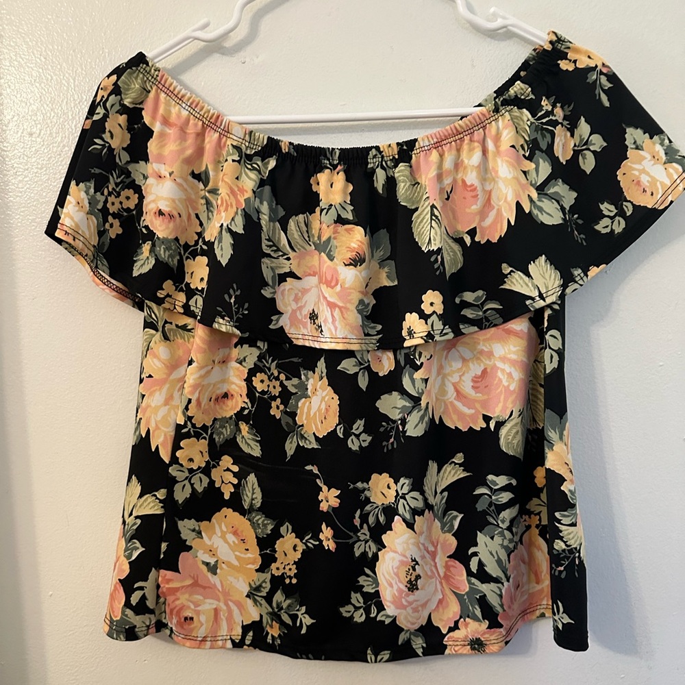 Black floral top